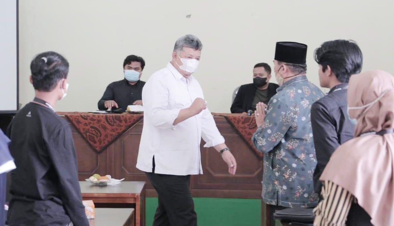 Pemuda dit1untut terampil menguasai