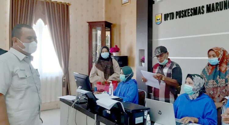 Nakes Pariaman Diminta Tetap Tingkatkan Layanan Kesehatan 1 Wakil Wali Kota Pariaman, Mardison Mahyuddin, kemarin, melakukan peninjauan pelayanan kesehatan yang dilaksanakan UPTD Puskesmas Marunggi, Kecamatan Pariaman Selatan Kota Pariaman.