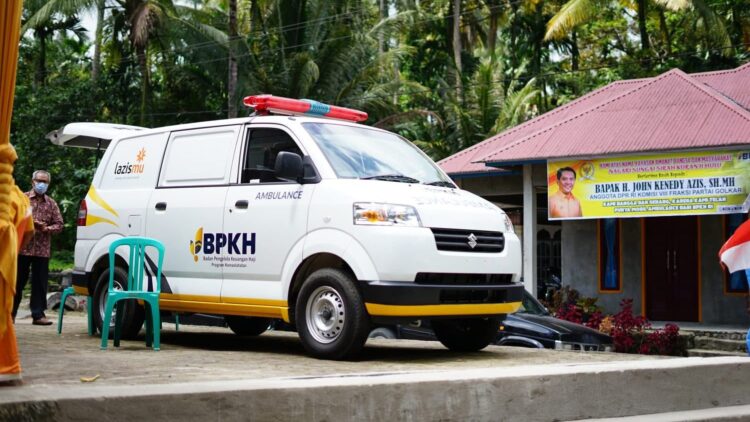 BANTUAN—Terlihat Ambulans bantuan dari BPKH RI.