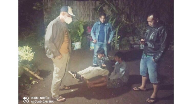 Pengedar Sembunyikan Sabu dalam Boneka di Jorong Pincuran Tinggi, Nagari Mungo 1 PENGEDAR SABU— Tim Satresnarkoba Polres Payakumbuh menangkap pelaku WS yang kedapatan menyimpan sabu di dalam boneka.