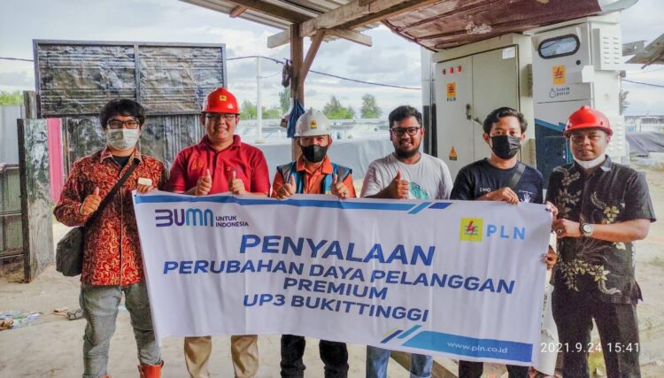Peresmian penyalaan tambah daya untuk Tambak Udang Zamzami Thalib di jorong Subang Subang, Nagari Tiku Limo Jorong, kecamatan Tanjung Mutiara, Kab. Agam. Jumat (24/9).