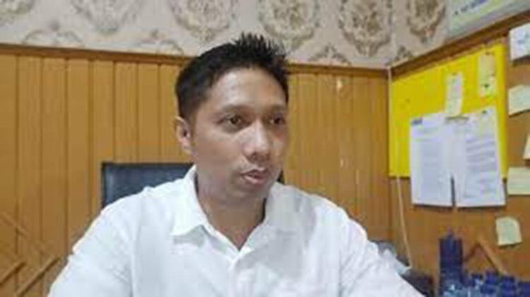 Terima Uang Rp 100 Juta, Ketua RT Tipu Warga di Kota Padang 1 Kasat Reskrim Polresta Padang Kompol Rico FerĀnanda.