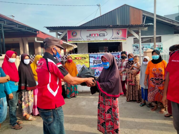 Di Tengah Badai, JMG Peduli Masyarakat Terdampak Covid-19 1 JMG Peduli Masyarakat Terdampak Covid-19