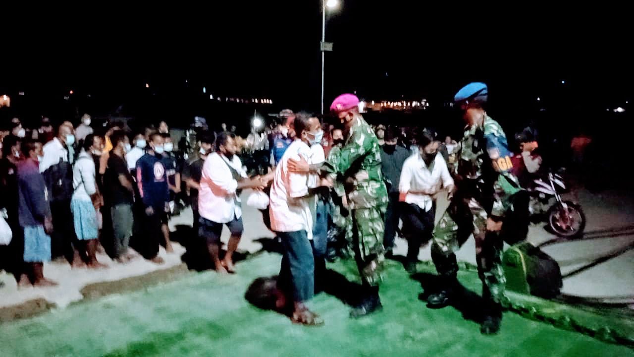 palaksa lepas kepergian 35 orang abk ke jakarta