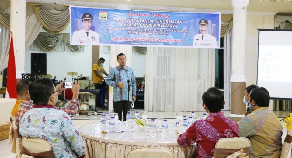 ASN Berkerja Tidak Untuk Lencana