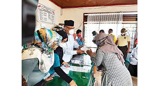 Bantuan korban kebakran pasar bawah