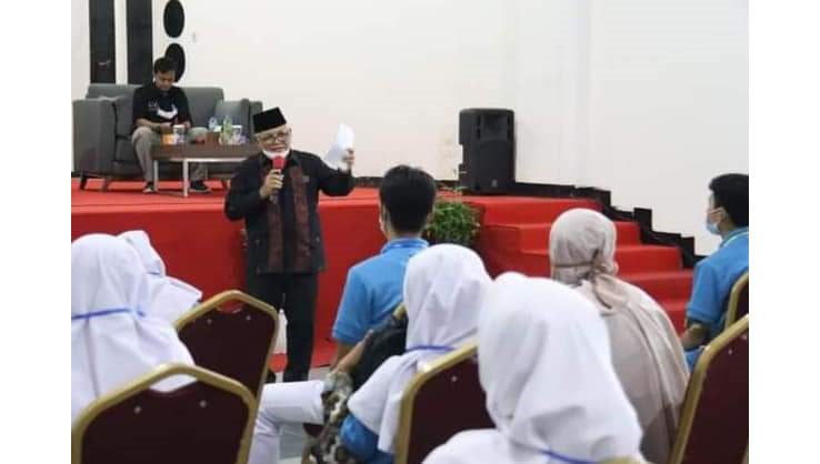 530 Pelajar Ikuti Sekolah Masuk Museum di Kota Sawahlunto 1 Sebanyak 530 pelajar SLTP dan SLTA se Sumatera Barat, mengikuti kegiatan berupa Sekolah Masuk Museum yang diselenggarakan Dinas Kebudayaan, Permuseuman dan Peninggalan Bersejarah (KP2B) Kota Sawahlunto. Dilaksanakan Rabu dan Kamis (13-14 Oktober).