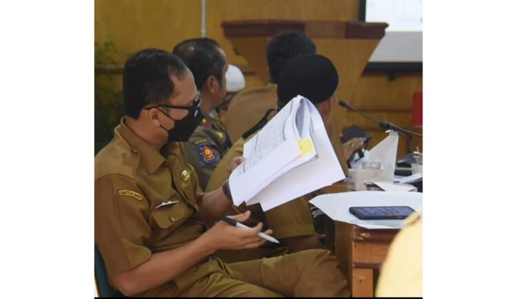 PEMBAHASAN RPJMD— Pemko Padangpanjang saat melakukan rapat membahas perubahan RPJMD tahun 2018-2023.