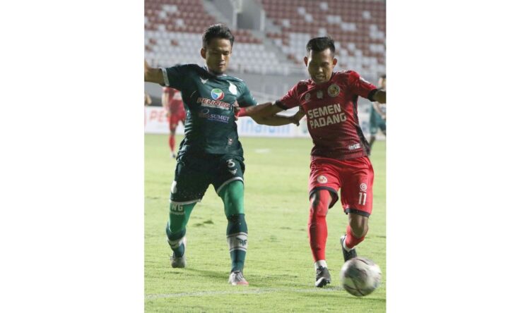 Lakoni laga ketiga pada Grup A Liga 2 2021, Semen Padang FC gagal meraih kemenangannya saat melawan PSMS Medan di Stadion Jakabaring Sport City, Palembang, Kamis (14/10) pukul 18.15 WIB.