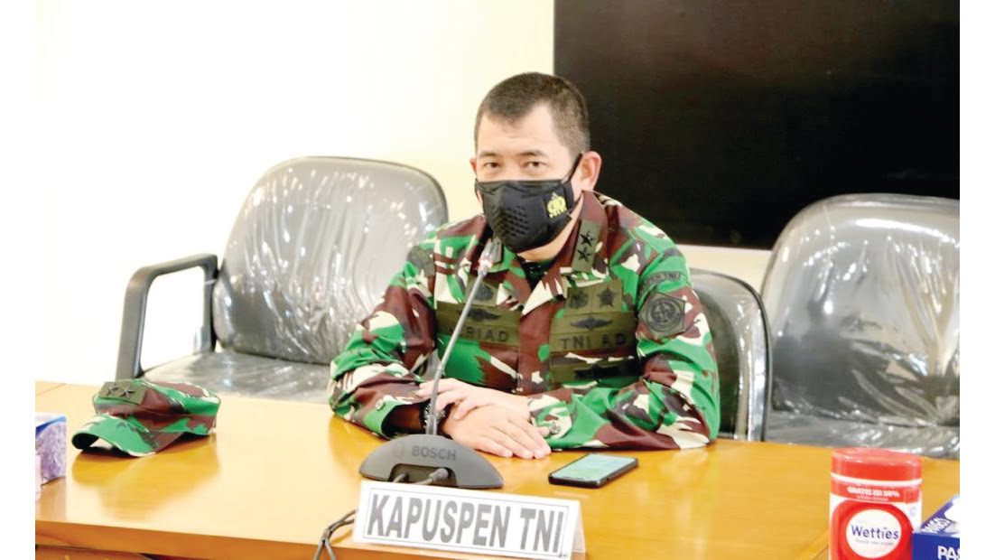 abidpenum Puspen TNI Kolonel Laut KH Dr. D rs. Edys Riyanto M.Si .