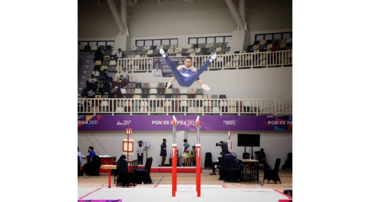 MINTA MAAF— Cabor senam Sumatera Barat harus pulang dengan tangan hampa setelah gagal pada pertandingan terakhir pada nomor perorangan putra di Istora Papua Bangkit, Kabupaten Jayapura, Senin (4/10). Tim senam Sumbar pun minta maaf karena gagal memberikan medali.