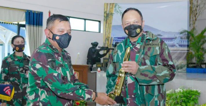 Kepala Staf Angkatan Udara Marsekal TNI Fadjar Prasetyo menghadiri acara sambung rasa TNI AU Persaudaraan Purna Pati Korpaskhas yang diselenggarakan di Gedung Pandawa, Pusdiklat Paskhas, Bandung.