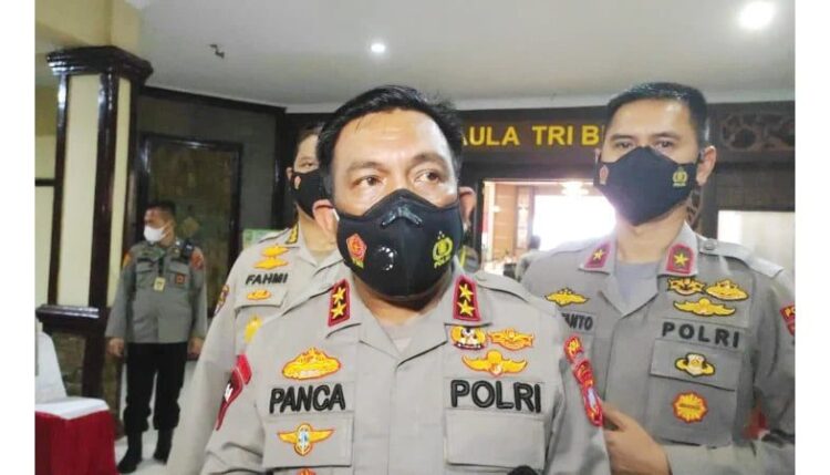 Istri Joget TikTok Pamer Duit Segepok, AKBP Agus Sugiyarso Kena Getahnya 1 KETERANGAN— Kapolda Sumut Irjen Pol RZ Panca Putra Simanjuntak saat memberikan keterangan kepada media.