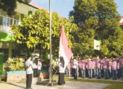 Meriahkan HGN dan HUT ke-76 PGRI, MAN 1 Padang Gelar Upacara dan Perlombaan