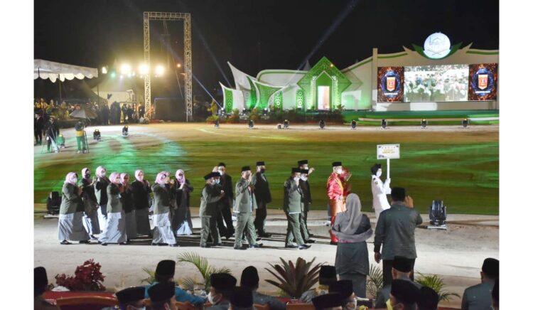 39 Qori- Qoriah Siap Unjuk Gigi di MTQN Sumbar 1 Sebanyak 39 qori dan qoriah terbaik kafilah MTQ Kabupaten Agam bakal siap berlomba di ajang MTQN Sumbar XXXIX di Kota Padangpanjang, Minggu (14/11).