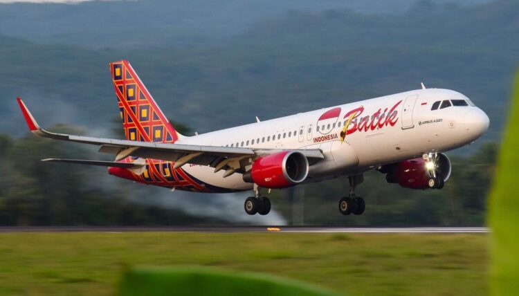 Beredar informasi di media sosial terkait pesawat Batik Air alami kendala teknis setelah terbang beberapa saat.
