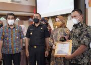 Pemko Padangpanjang Boyong Tiga Penghargaan Anugerah Literasi Sumbar