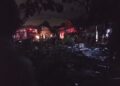 Gegara Bola Lampu Meledak, Rumah Semi Permanen Ludes Terbakar di Kota Padang 10 Gegara Bola Lampu Meledak, Rumah Semi Permanen Ludes Terbakar di Kota Padang