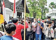 Ketua DPRD Provinsi Sumatera Barat Tampung Aspirasi Mahasiswa bersama Kolaborasi Ormas dan Tokoh Masyarakat