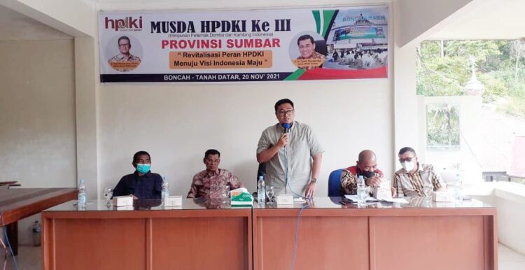 BUKA—Wabup Richi Aprian buka HPDKI Sumbar.