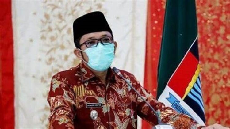 WALI Kota Padang Hendri Septa.