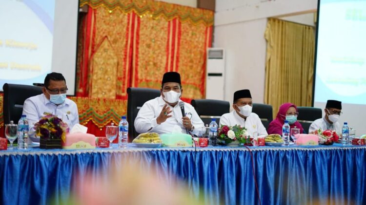 Bupati Padangpariaman Suhatri Bur menghaarapkan perangkat daerah dapat memastikan prioritas program pembangunan Padangpariaman.