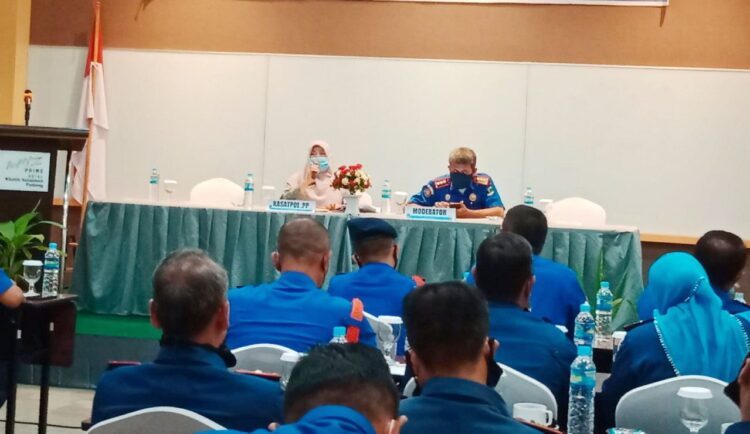 RAKOR SATPOL PP— Satpol PP dan Damkar Sumbar gelar Rakor dengan kabupaten dan kota, mendorong pembentukan Rekar.