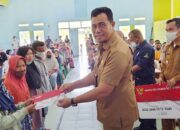 1.110 KK di Tanjung Gadang Terima Kartu Keluarga Sejahtera