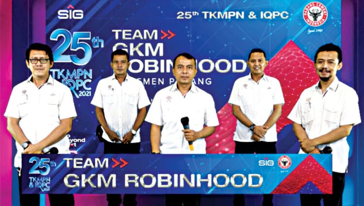 TIM GKM ROBIN HOOD: dari kiri ke kanan Adenil Muzarwi, Indra, Erwin Mayunda, Yudhi Permana, Peter Sazli.