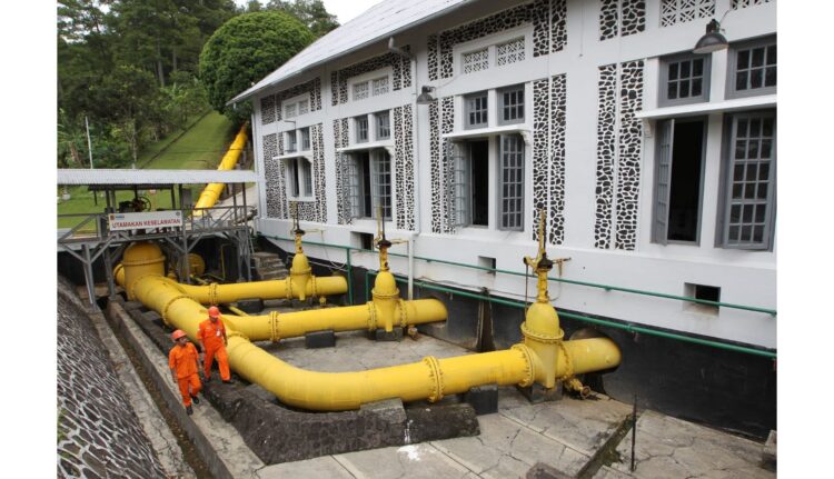 PT PLN (Persero) mendapat dukungan pemerintah dalam mempercepat transisi energi  demi mencapai target Indonesia net zero emission 2060.