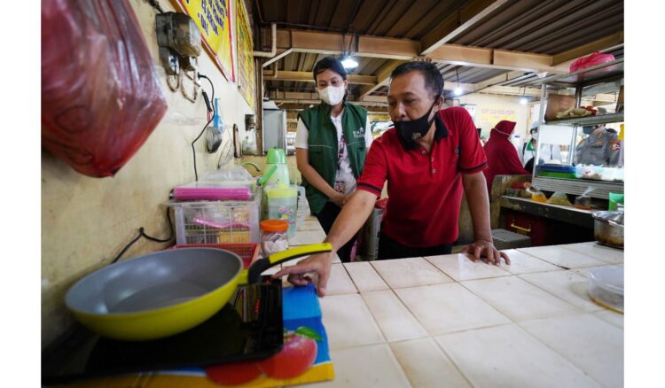 PT PLN (Persero) siap mengawal program pengalihan kompor berbasis energi import (LPG) ke kompor berbasis energi domestik (kompor listrik) atau yang lebih dikenal kompor induksi, sebagai solusi menekan impor dan memperbaiki neraca perdagangan.