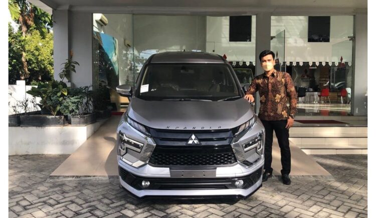 DIPERKENALKAN-Unit Mitsubishi New Xpander sudah bisa dilihat secara detail oleh konsumen di dealer PT Suka Fajar, Jalan Veteran nomor 14 A, Padang.