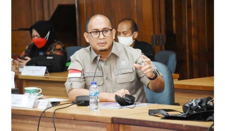 Andre Rosiade Anggota Komisi VI DPR RI dari Fraksi Gerindra.