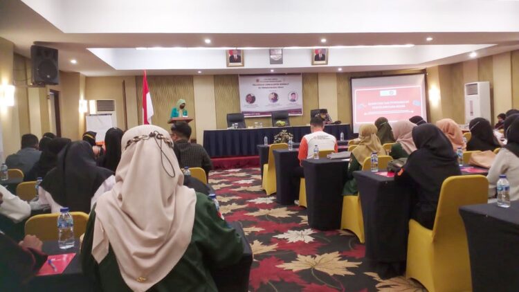 PELATIHAN— Mahasiswa PNP mengikuti pelatihan jurnalistik bertema “Jurnalistik di Tengah Badai Hoax, Minggu (21/11).