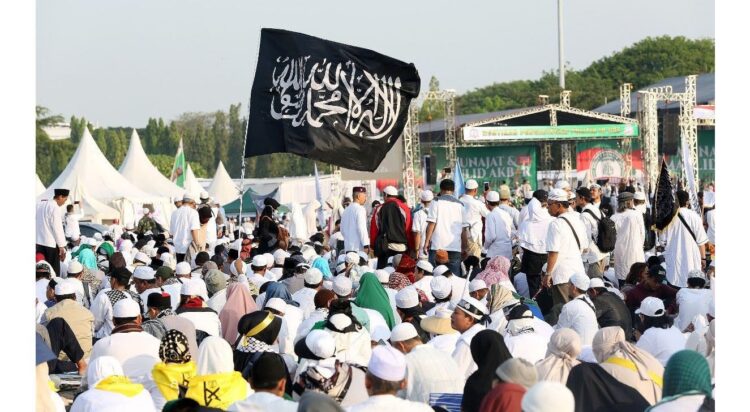 Permintaan Izin Reuni 212 Sudah Dikirim ke Polda Metro Jaya 1 Wasekjen Persaudaraan Alumni (PA) 212 Novel Bamukmin mengatakan pihaknya sudah melayangkan permintaan izin reuni ke Polda Metro Jaya dan Pemprov DKI Jakarta, terkait penyelenggaraan reuni 212 pada 2 Desember 2021.