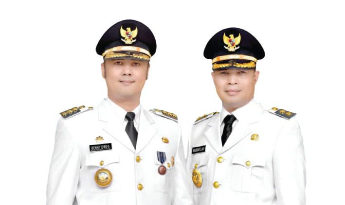 Bupati Sijunjung Benny Dwifa Yuswir dan Wabup H.Iraddatillah.