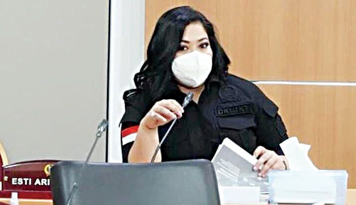 Esti Arimi Putri
Anggota DPRD DKI Jakarta dari Fraksi Partai Gerindra.