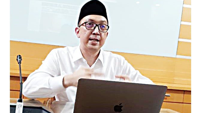 Iwan Syahril 
Dirjen GTK Kemendikbud .