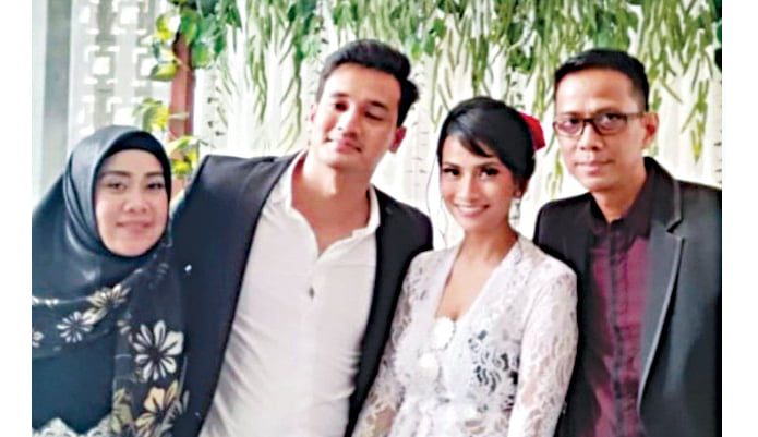 Doddy Sudrajat Ngotot Pindahkan Makam Vanessa Angel 1 Doddy Sudrajat saat menghadiri pernikahan putrinya Vanessa Angel dengan Bibi Ardiansyah.