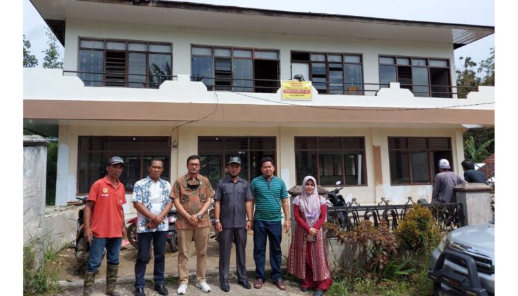 Anggota DPRD Bukittinggi Edison Katik Basa kucurkan dana senilai Rp 200 juta melalui dana Pokir untuk renovasi TPQ Ihsan Tabek Tuhua, Kelurahan Bukit Apit Puhun, Kecamatan Guguak Panjang.