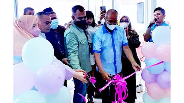 Ketua DPW PKPS Budi Syukur Resmikan Playground Bunny Boo and Bakmi HDH 1 GUNTING PITA—Ketua DPW PKPS Sumbar Sengaja Budi Syukur resmikan Bunny Boo dan Bakmi HDH di Jalan S Parman, Kota Padang.