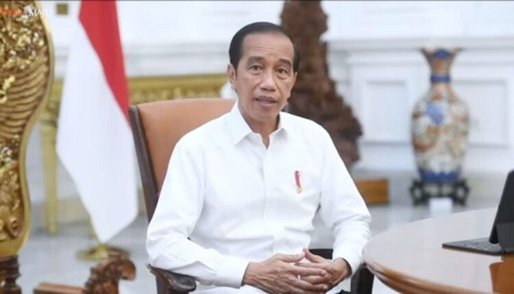 KETERANGAN PERS— Presiden Jokowi memberikan keterangan pers melalui kanal Youtube Setpres terkait temuan kasus varian Omicron di Indonesia, Kamis (16/12).