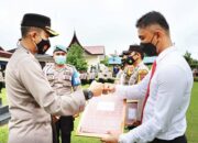 Dedikasi Tinggi dalam Menjalankan Tugas, Kapolres Agam Reward Personel dan Tenaga Medis