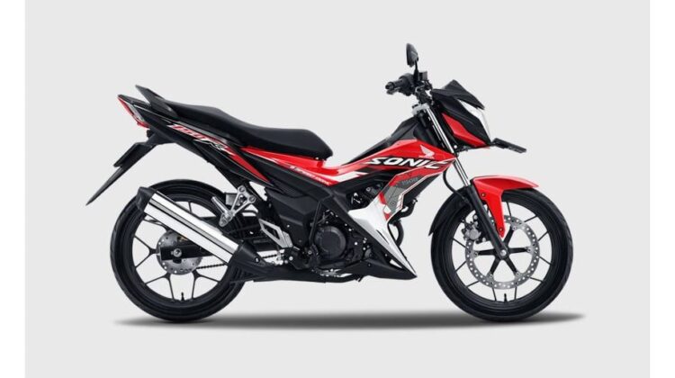 MAKIN AGRESIF-Honda Sonic 150R tampil makin agresif yang membuat penggunanya bangga memiliki sepeda motor ini.