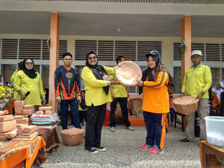 SMPN 3 Harau Gelar Lomba Baju Kuruang Basiba.