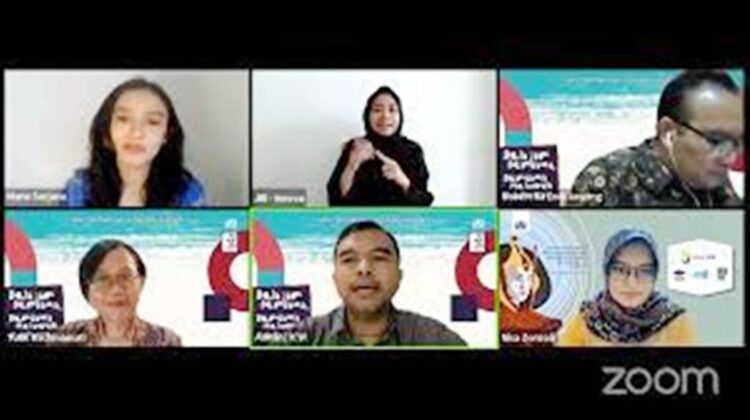 WEBINAR— Tangkapan layar Kepala Sekolah Akademi Antikorupsi Indonesia Corruption Watch (ICW) Nisa Zonzoa dalam webinar nasional.