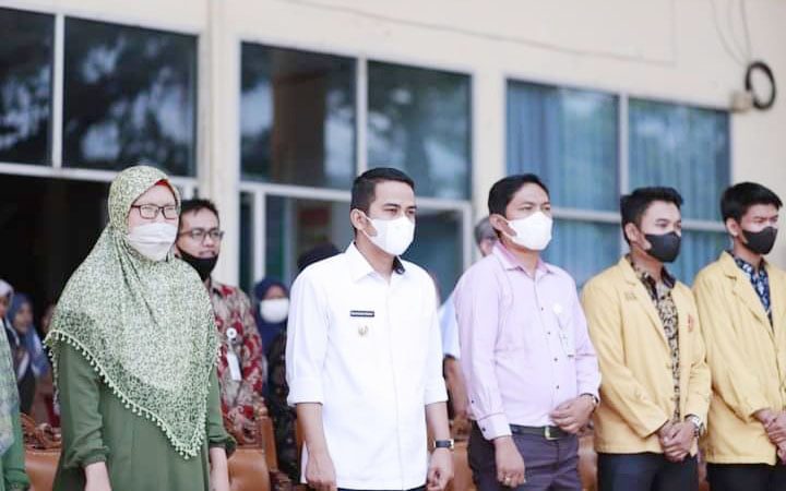 Wakil Wali Kota Solok Ramadhani menghadiri kegiatan ekstra kurikuler yang diadakan kampus UMMY Solok