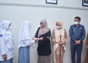 Diaspora Minang Sedunia bersama PT. Paragon Technology and Innovation Peduli, Enam Siswa dan Tiga  Mahasiswa dapat Beasiswa