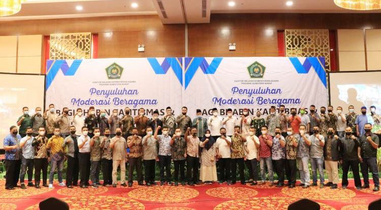 Penyuluhan-- Ratusan Bhabin Kamtibmas mengikuti penyuluhan moderasi beragama.