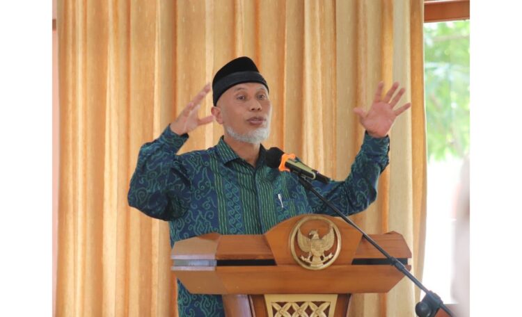 SAMBUTAN—Gubernur Sumbar Mahyeldi berikan sambutan pada acara kemarin.